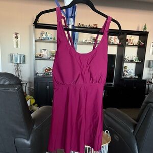Burgundy Tankini swim top with crisscross back. Size XXL